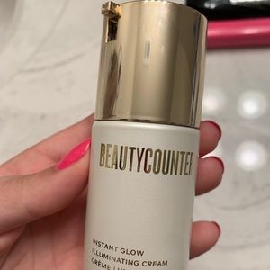 Beautycounter glow cream